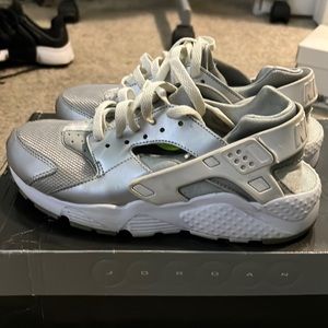 Nike Silver Huarache size 5.5Y (7 womens)